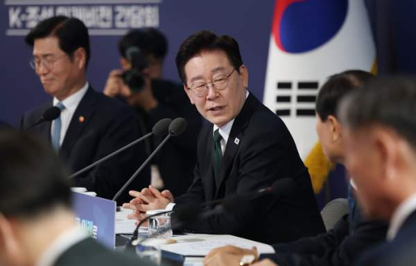 이 대통령 스승의날 메시지 분석과 교원단체 보이콧 사태의 본질: 교육 현장의 갈등과 과제