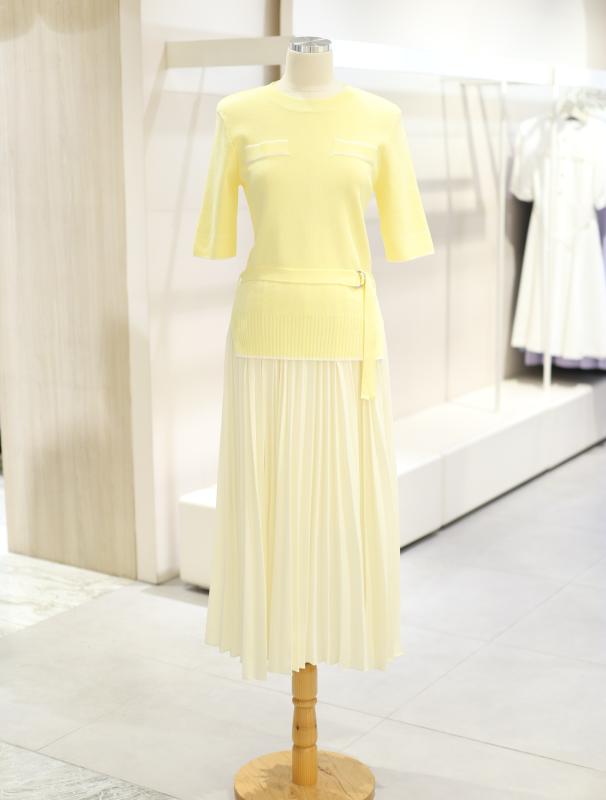 JJ지고트 배색 풀오버 니트 스커트 세트 GM5P1OP 53