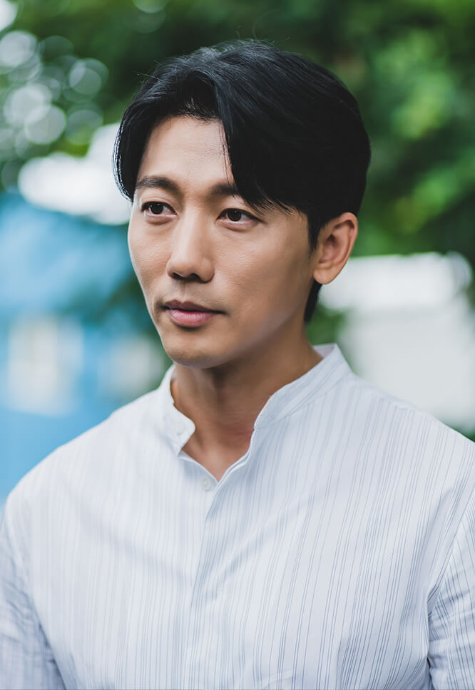 인자한 얼굴의 기태영