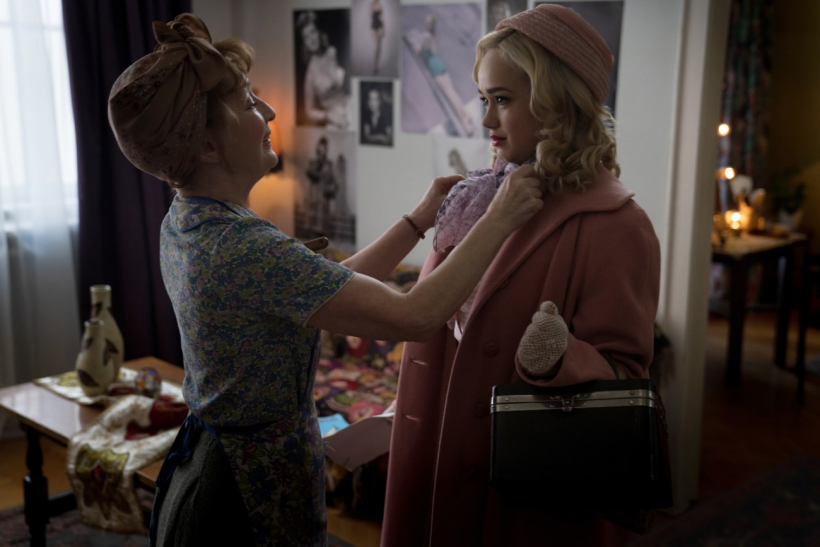 미시즈-해리스-파리에-가다-스틸컷17