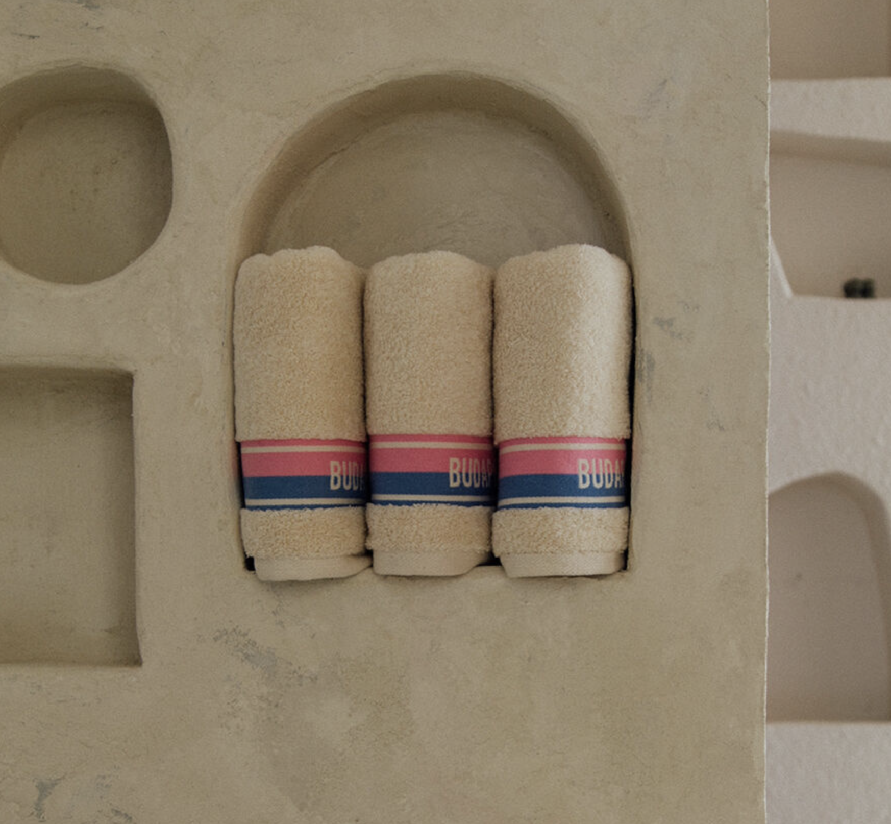 색감 포인트가 있는 수건