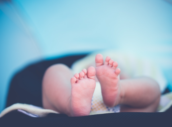 아기의-사랑스러운-발