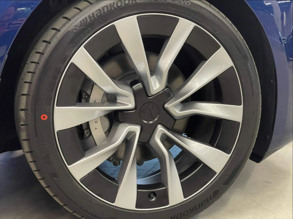 테슬라 모델3 하이랜드