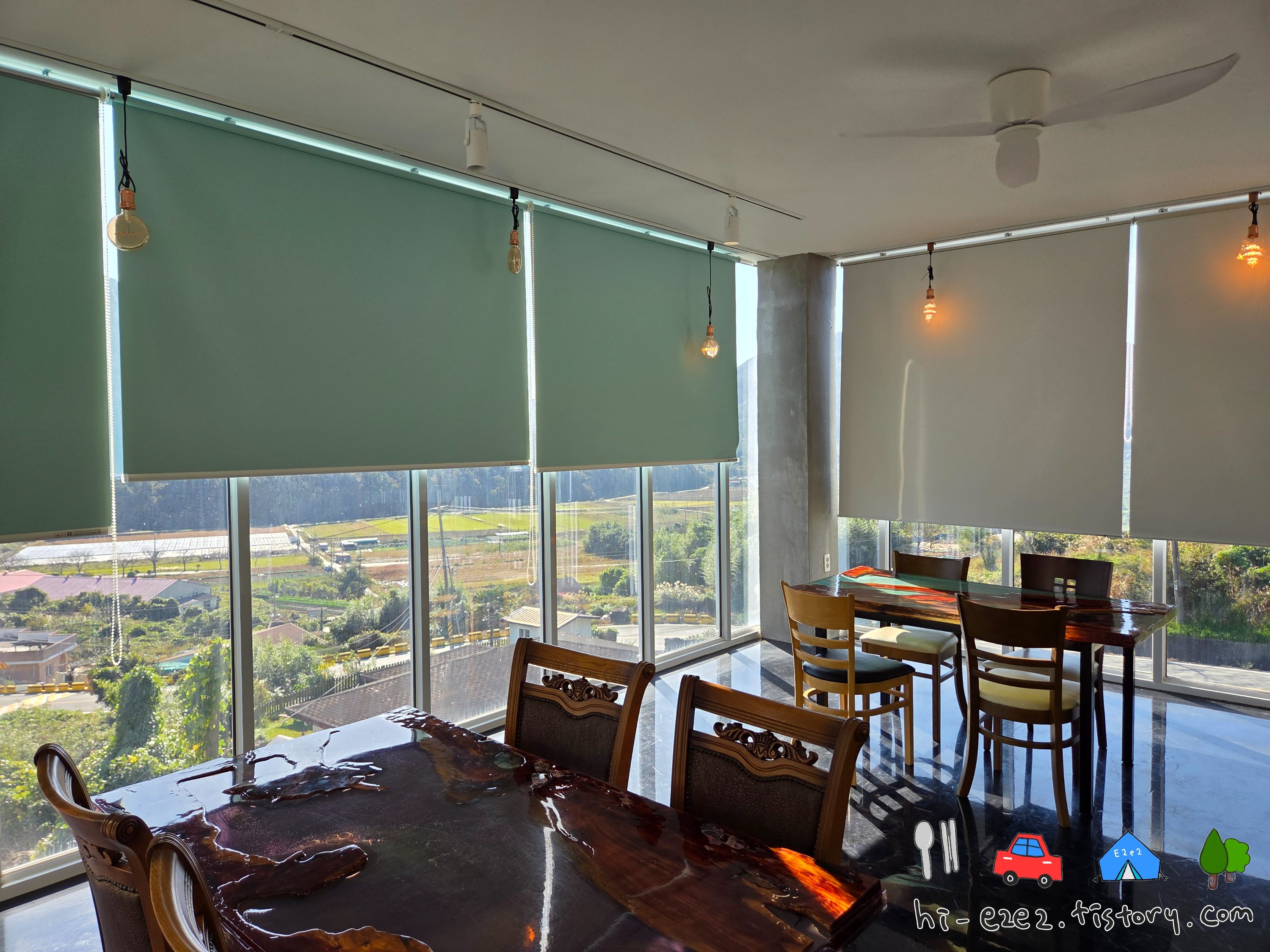 거제 관광객 추천 훈카페 실내 전경