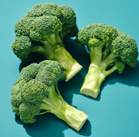 큰 브로콜리 3개