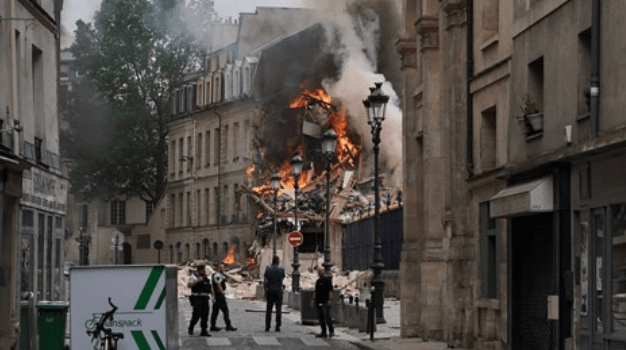 파리 가스폭발 사고 진화 장면