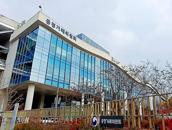 공정위 한솔제지&middot;무림 등 6개 제지사 '종이값 담합' 적발... 과징금 3383억 폭탄 및 가격 재결정 명령