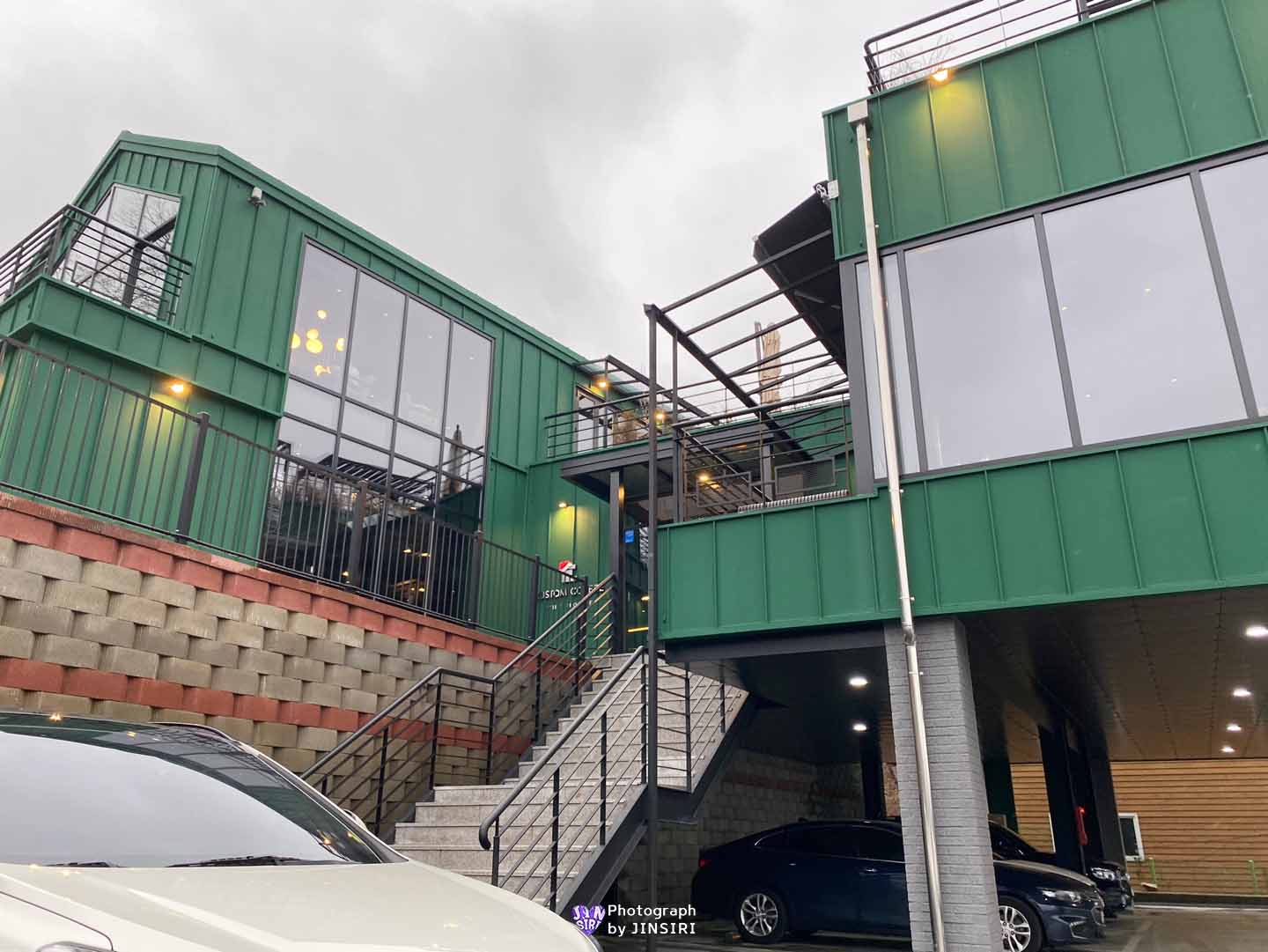 ๊นํฌ ์์ด ์ฅ๊ธฐ๋ ์์ธ๊ทผ๊ต ๋๋ผ์ด๋ธ ๋ฒ ์ด์ปค๋ฆฌ ๋ํ์นดํ ์ปค์คํ
์ปคํผ ๋ํ์ฐ์ค