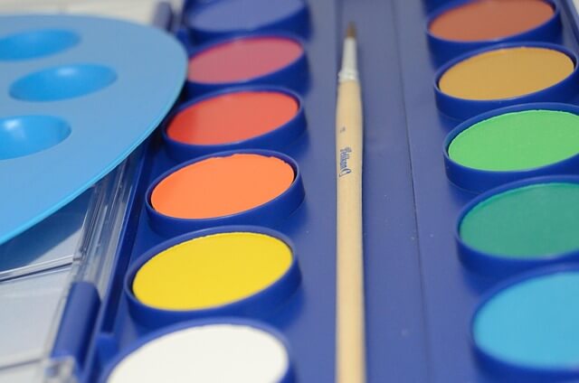 한국 전통 채색화에서 한지의 섬유 구조가 채색에 미치는 영향