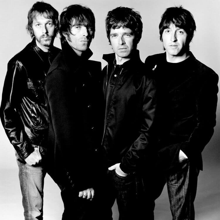 2005년 부터 해체 직전 오아시스 멤버 앤디벨, 리암 & 노엘 갤러거, 겜 아처