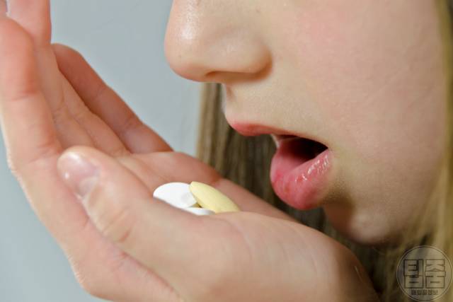 입에서 쇠맛 약