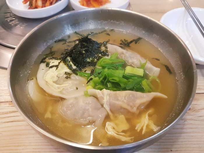 제209회 놀라운토요일 백종원 골목식당 시래기 얼큰 만두국 차태현 유연석 추천 놀토 서울 중곡제일시장 맛집 소개