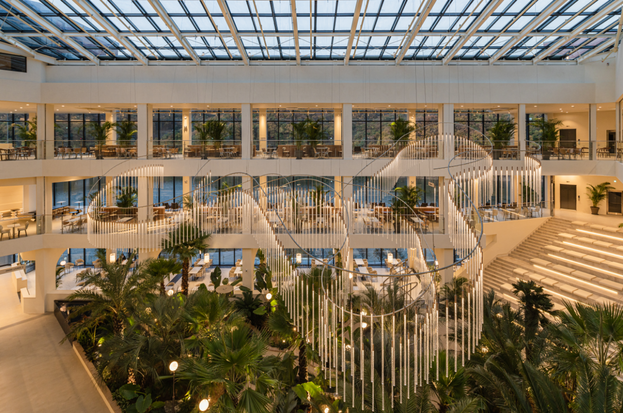 후탄 카페 내부 전경 사진