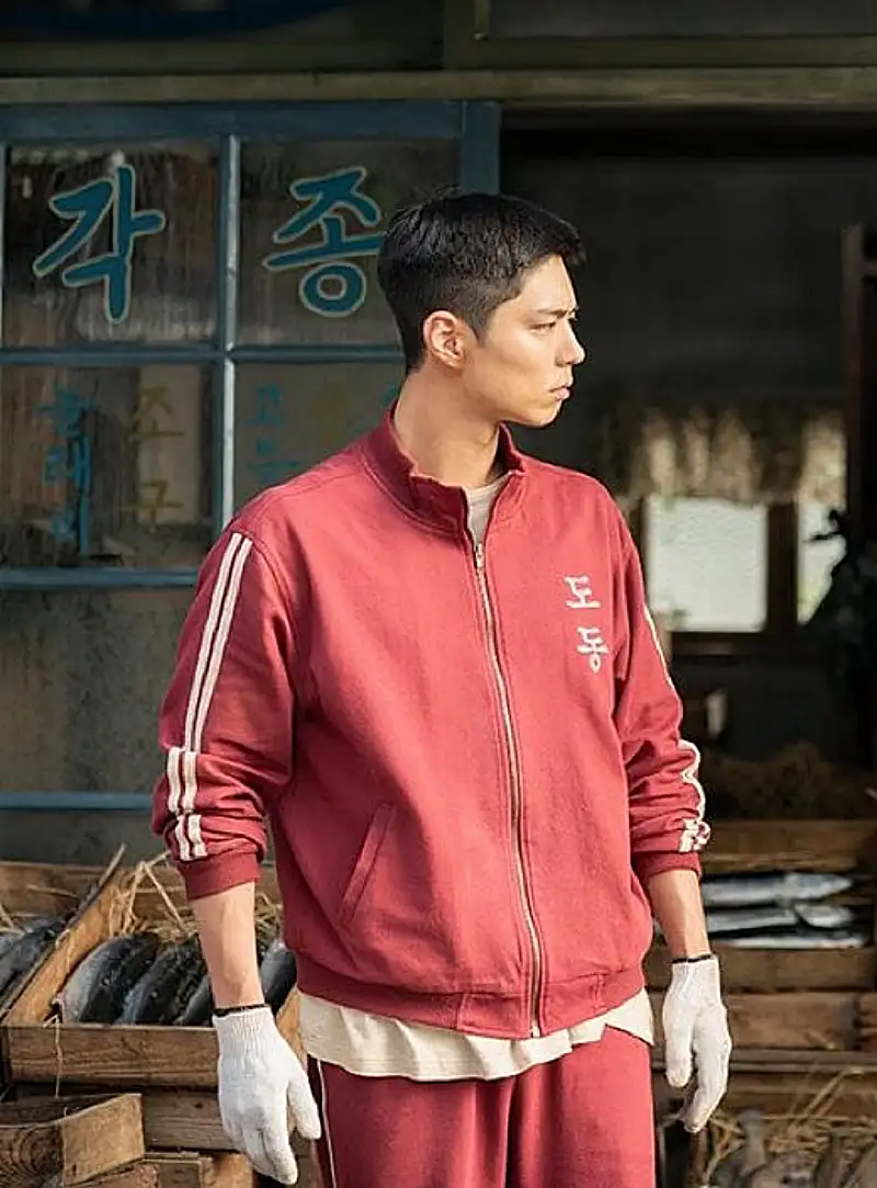 넷플릭스 폭싹 속았수다에서 젊은 시절의 양관식 역을 맡은 박보검