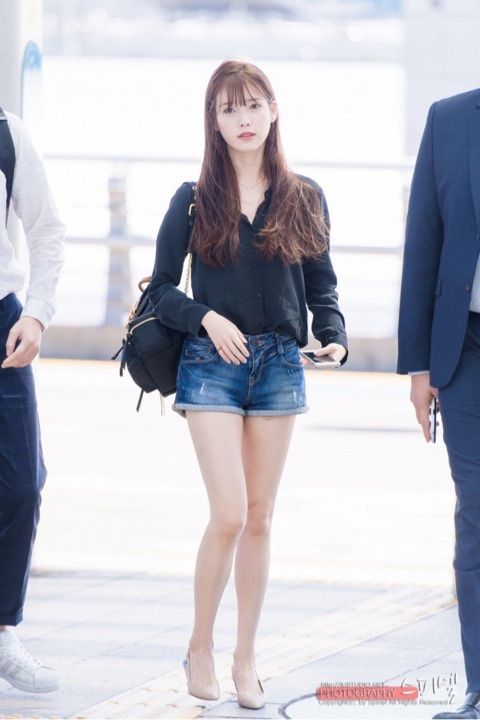 아이유 사진 모음 / 무대 코디 패션 / 일상 사복 패션
