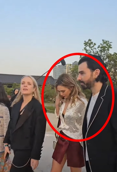 어벤져스 스칼렛 위치 엘리자베스 올슨 남편 결혼 내한 경복궁 구찌 행사