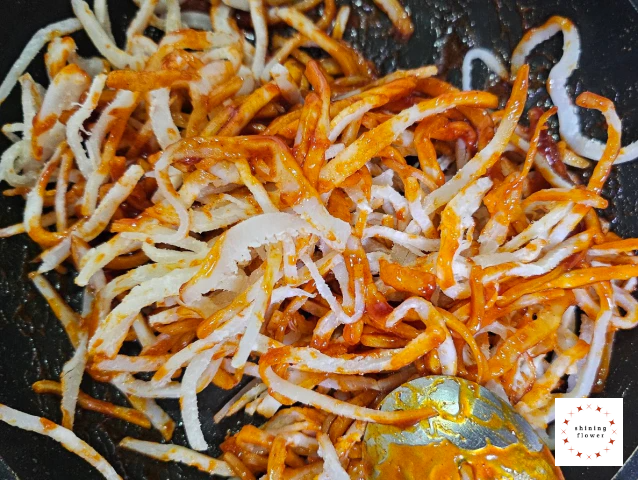 진미채볶음-양념에 진미채볶기