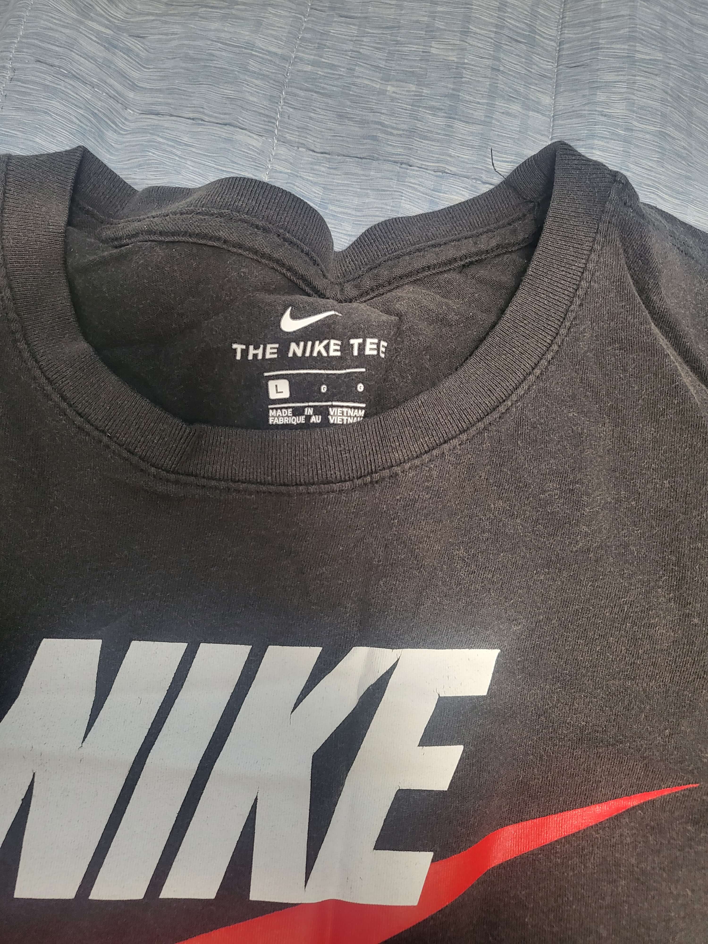 색이 변한 검은티