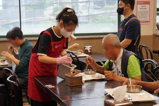 스스로 봉사활동을 선택한 매우 이례적 사례