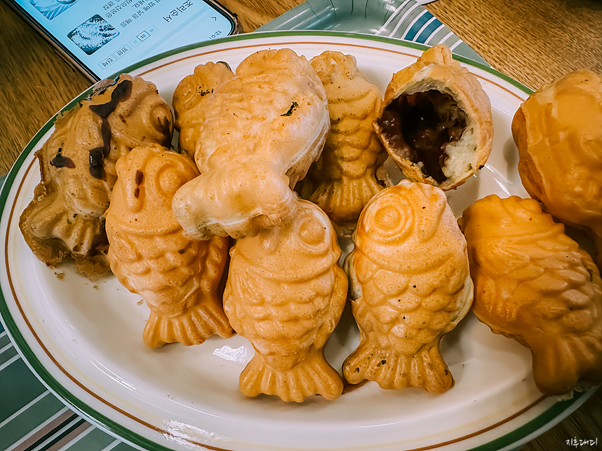 수원 율전동 카페 봄날&#44; 미니붕어빵