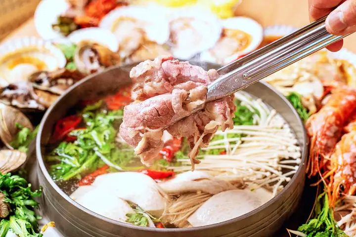 겨울엔 오감만족 꽃쟁반 해물칼국수 요리 오이도 맛집 추천 생방송투데이 리얼 맛집