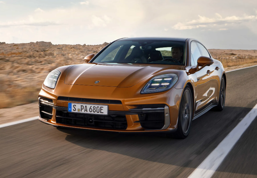 포르쉐 파라메라 터보 E- 하이브리드 사진