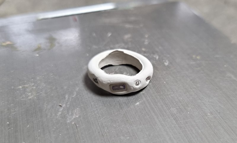 수분을 말린 반지