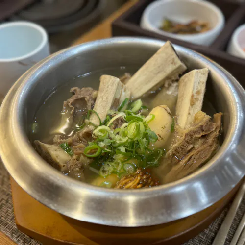 고수의 부엌 더덕 해물 갈비찜