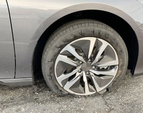 포트홀 사고 사진