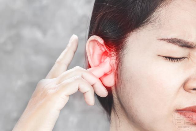 귀에서 물나옴 외이도염 증상 청력