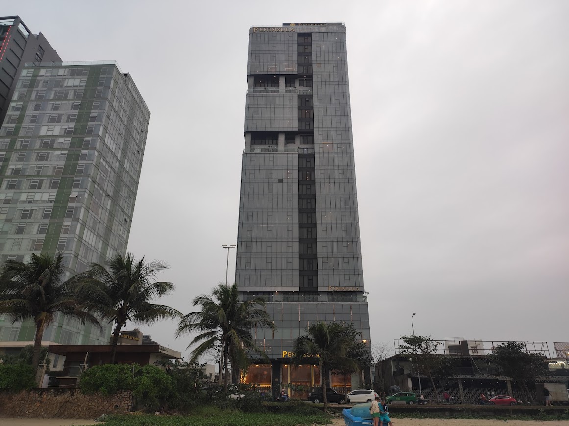 다낭 페닌슐라 호텔 외관