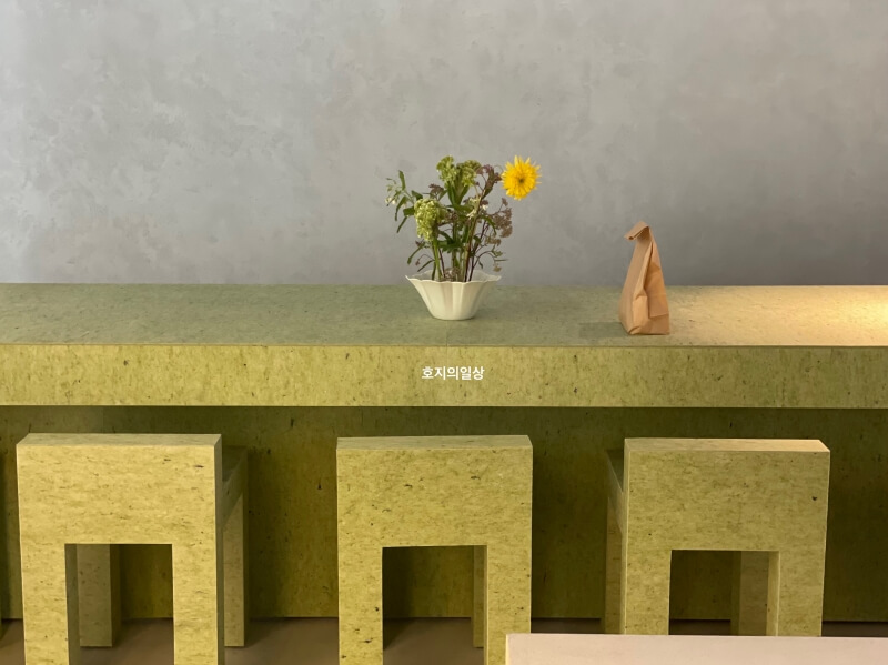 역삼 센터필드 카페 무원 수제 디저트 맛집 - 1인석