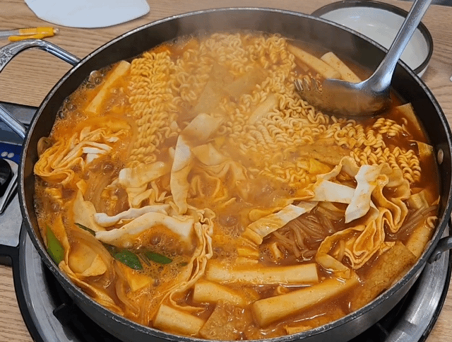 꼬&amp;짱떡볶이움짤