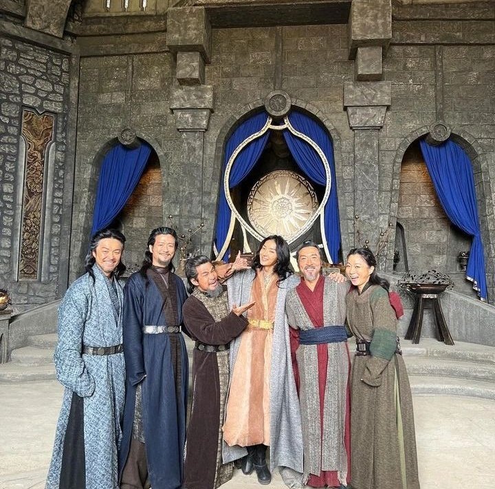 아스달 출현 배우분들과 찍은 사진