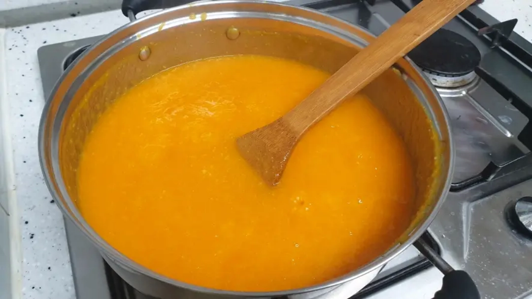 호박죽 만드는 모습