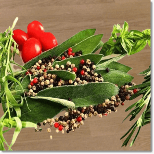 다양한 허브와 토마토, 흑후추