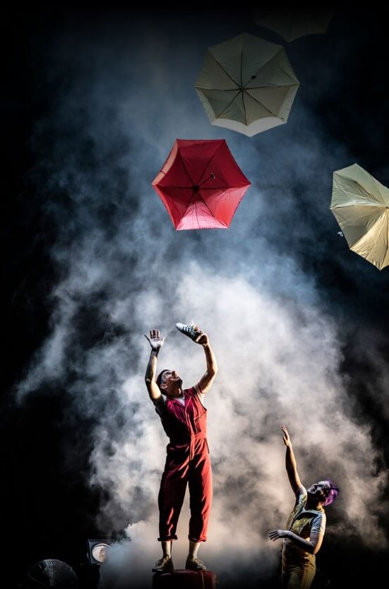 아크로부포스 - 에어플레이 공연 정보입니다. 넌버벌 퍼포먼스 그룹 아크로부포스의 대표작인 에어플레이가 국내에서 공연을 진행합니다. 아이들과 함께 보기에 너무 좋고 마법 같은 무대라서 더욱 기대작 입니다. 티켓 정보 잘 확인하시고 꼭 아이들과 함께하시기 바랍니다.