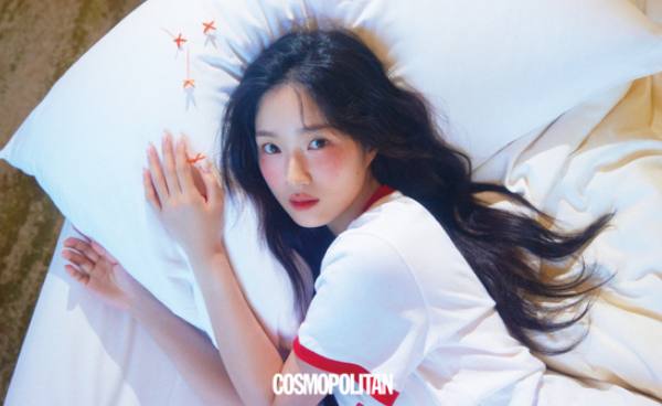 코스모폴리탄 김혜윤 화보