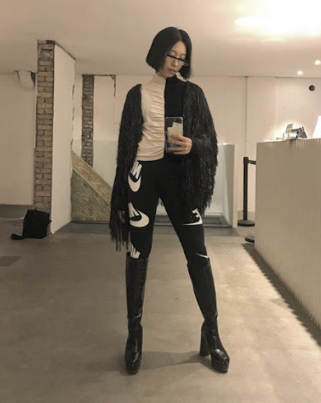 리아킴 인스타 셀카