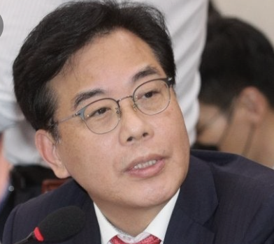 송언석 국회의원 프로필(신임 원내대표로 3선의 송언석의원 선출)