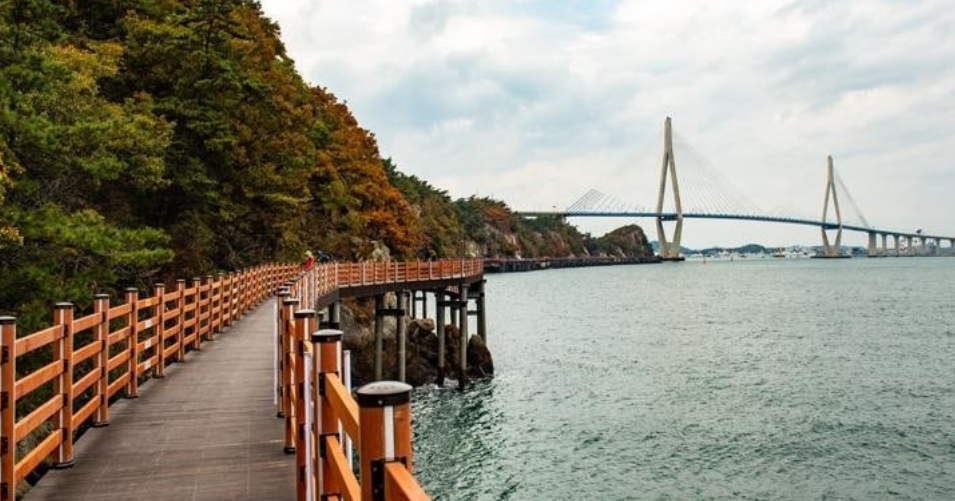 목포 고하도 해안데크