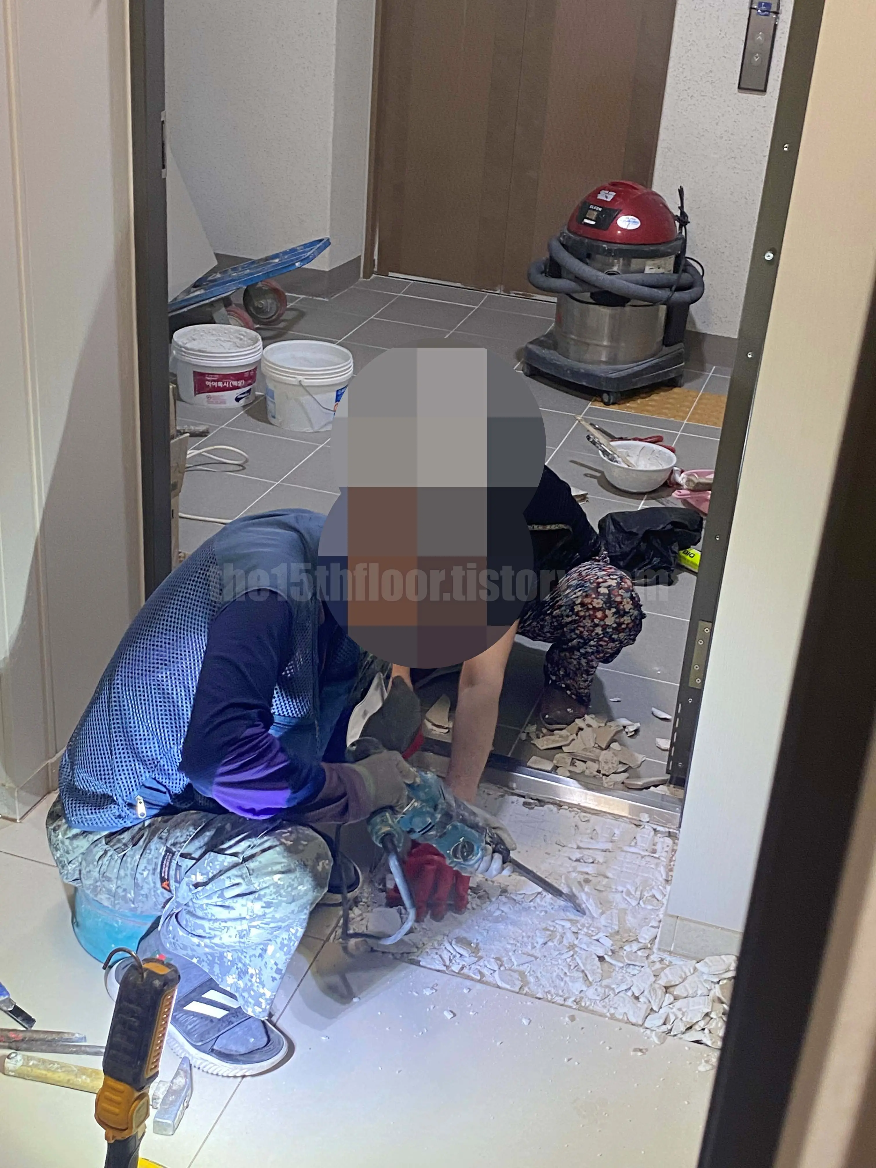 타일 부분 교체 방법 2.