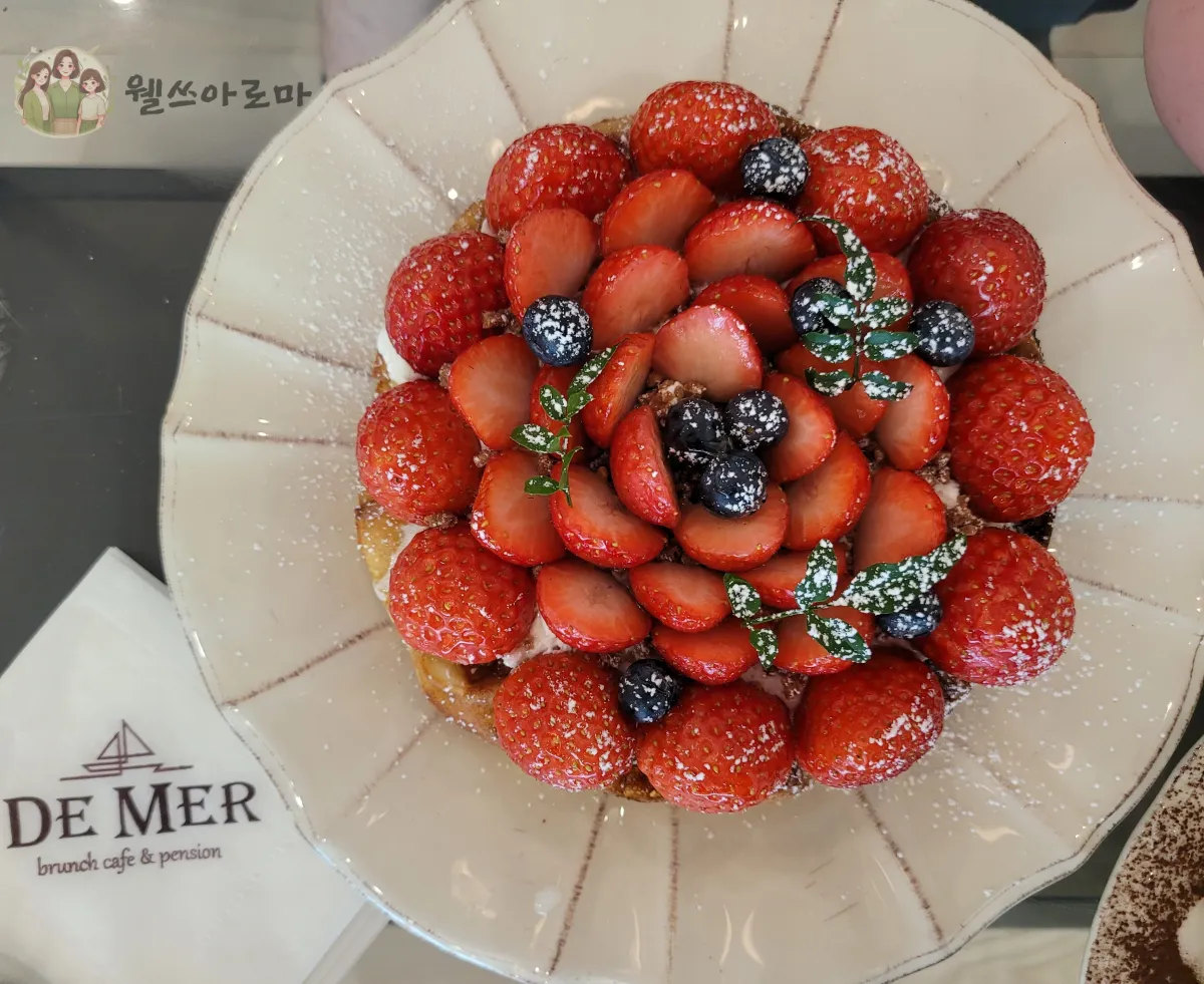 카페드메르-생딸기와플