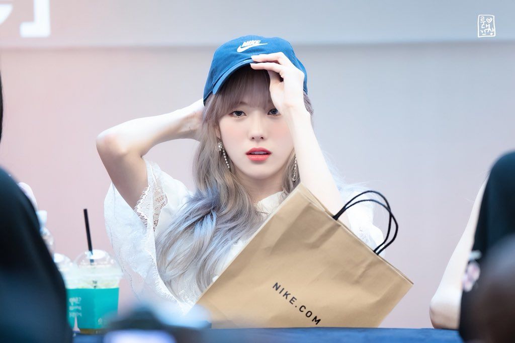 우주소녀 루다 인스타그램 사진 몸매