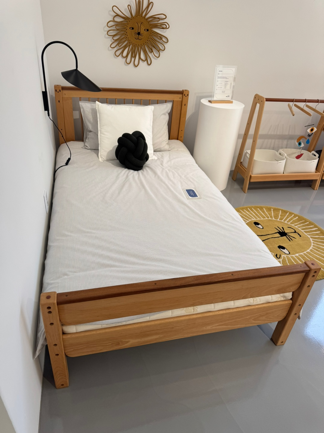 숲소리 매장 디스플레이 침대