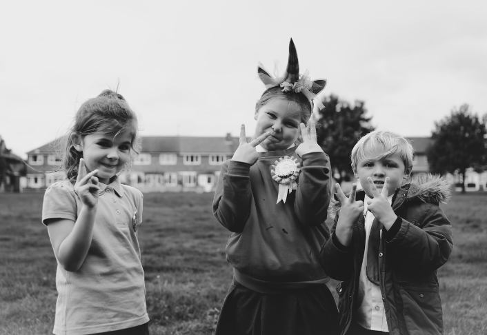 공동 육아 vs 개인 육아 – 마을이 아이를 키우는가?