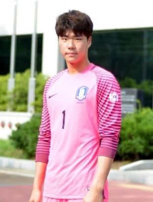 송범근 축구선수 프로필 나이 고향 학력 연봉 인스타그램