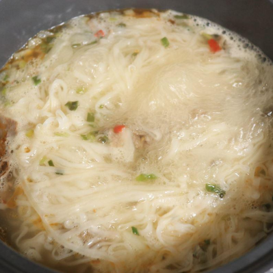 에머이 쌀국수 키트 면 끓이기