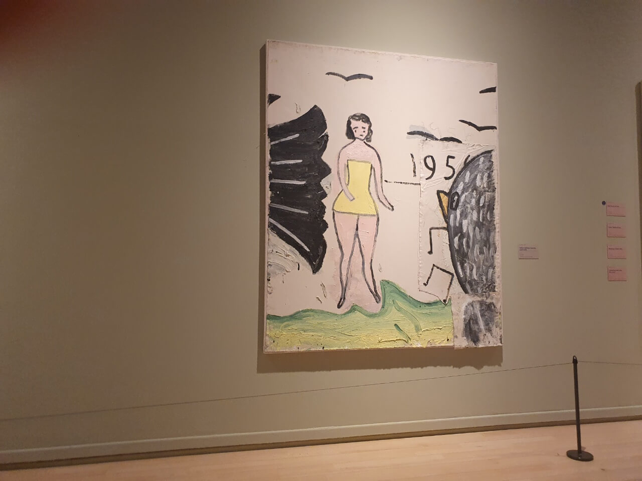 로즈와일리전-바닷가-여자수영복