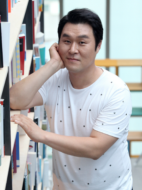 윤경호 배우 데뷔